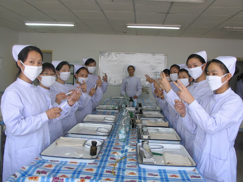 學(xué)習(xí)基礎(chǔ)差能到河北同仁醫(yī)學(xué)中專學(xué)校學(xué)醫(yī)嗎？