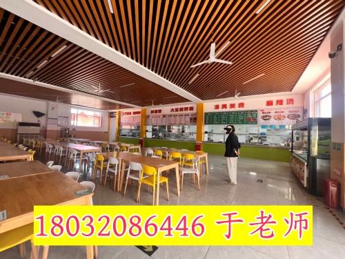 河北同仁醫(yī)學(xué)中等專業(yè)學(xué)校的學(xué)生每月吃飯多少錢？